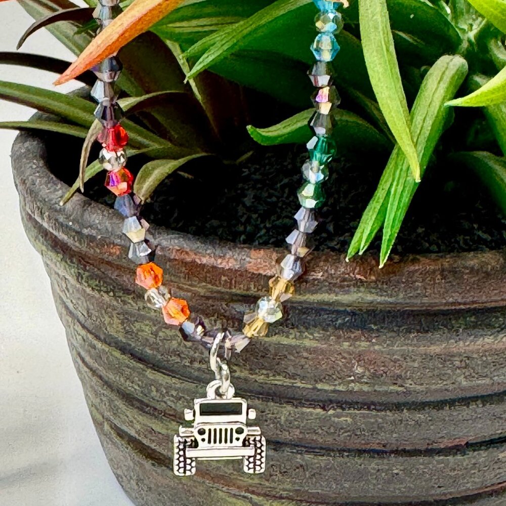 Fun & Colorful Bead Bracelet for the Jeep Girl!